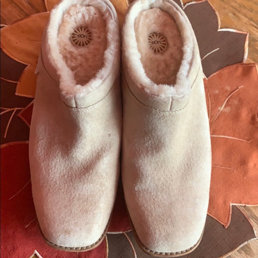 Ugg mules/clogs